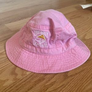 Salty dog bucket hat